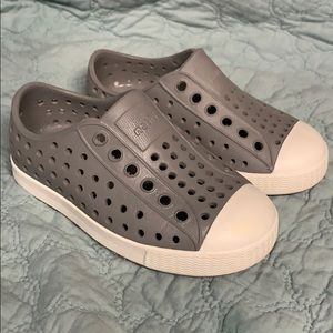 Native toddler shoes size C7